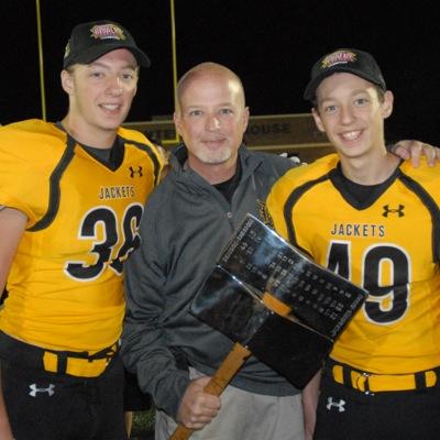 Lynn Burkhead is a Christ follower, a happy husband, a grateful father, an outdoor writer and the Voice of the Denison Yellow Jackets. 🐝🏈📻🎙