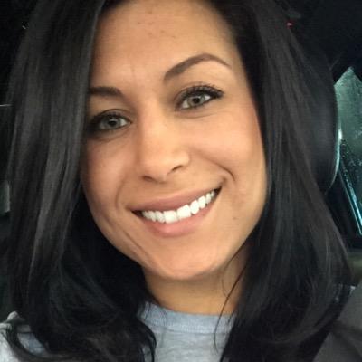 piecesofme611's profile picture. 