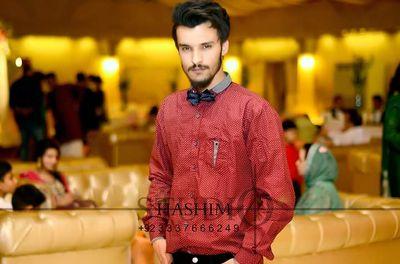 Hey i'm a fashion photographer n.d wedding photographer