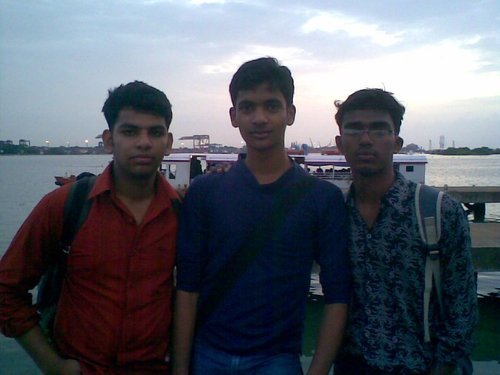 iamtojojames's profile picture. A man with natural habits