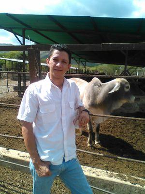 Siempre luchare por darle un mejor futuro a los mios, sueño por un pais de oportunidades, aqui cabemos todos! Donde no estemos divididos por odio!pin29C4EFC8