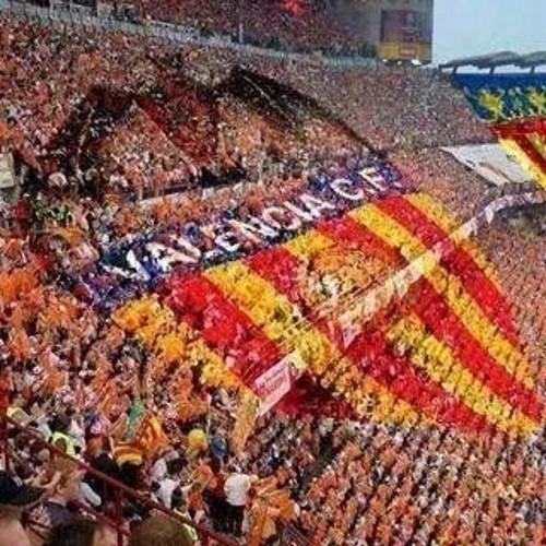 Hincha a la distancia del Valencia C.F.