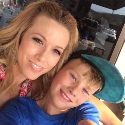 racheeraye1's profile picture. 