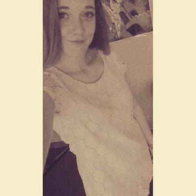 JeanLovesJane's profile picture. I'm your typical crazy ass bitch. :')