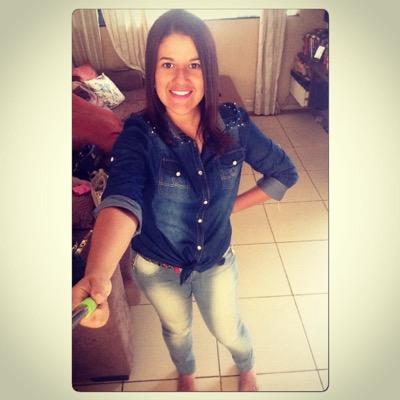 determinada's profile picture. 