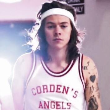 avrilc10's profile picture. GO FOLLOW @xdm_helperx BECAUSE THEY GIVE YOU THIS FOLLOW TURN THEIR NOTIFS ON BECAUSE THEY'RE GIVING DMS EVERYDAY