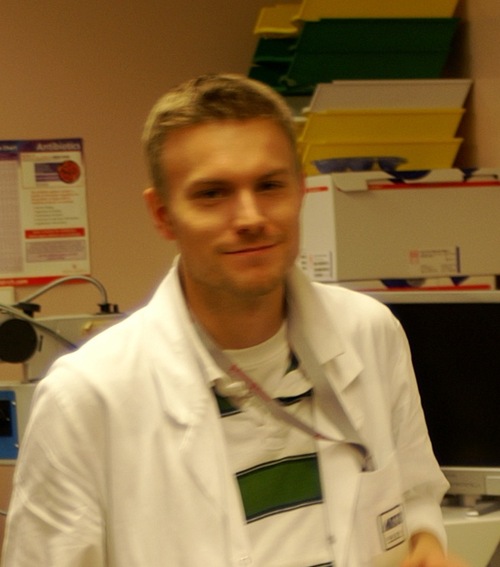 med student, apple rep and blogger (about medical use of iphones and macs)