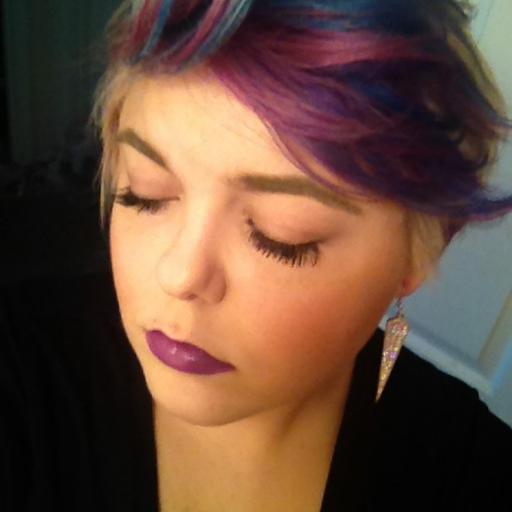 Cosmetologist/Beautician | Music enthusiast | Loves God | Audrey Hepburn Obsessed | Writer.