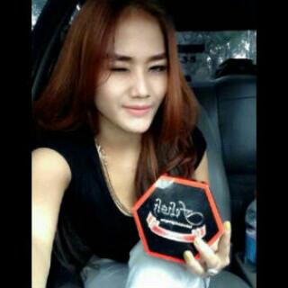 MomentYulia's profile picture. Menjual berbagai macam produk kecantikan, WA : 085781830909