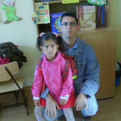 ea2dea0e81bc412's profile picture. 