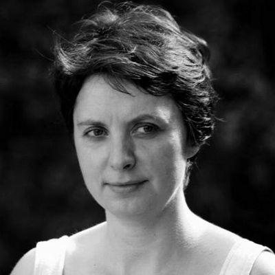 Producentka filmowa i telewizyjna, kierownik produkcji, córka prof. Grzegorza Królikiewicza