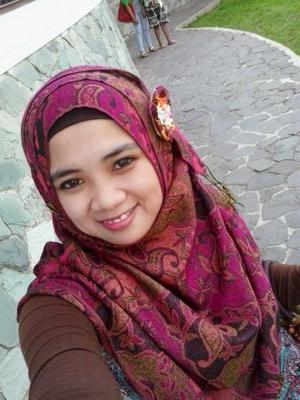 graduated Pascasarjana UIN SUNAN AMPEL Surabaya.
Owner Brilliant course,owner toko online UMMI SOUVENIR, pin bb:75B06A1B/21108917