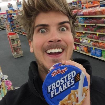 BB_ELLA0403's profile picture. waiting for joey to notice me.