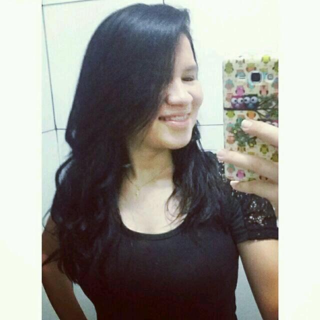 Mas o Teu silêncio é... pra me fazer crescer e entender que Deus tem... seu tempo, seu jeito, seu reino ♪