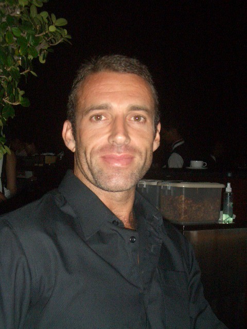 Diver,teacher,traveler,
entrepreneur.Interested in 
the environment, holistic health, traditional medicines,nutrition and sport.