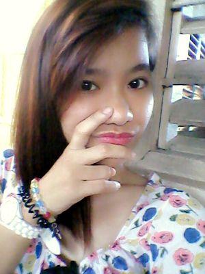 TimbolBhel's profile picture. Oo, madaldal ako at maingay.

Pero matakot ka kapag tumahimik na ako.