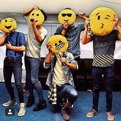 •Girlfriend of Francisco• Snapchat: laly_selena• Todos damos pasos pequeños en lugares tan grandes•