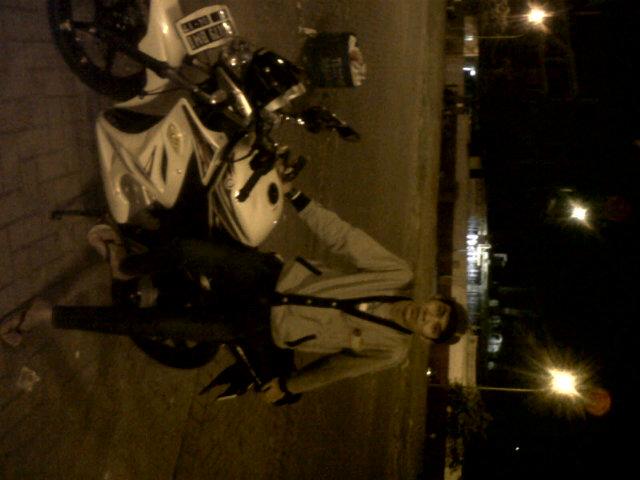 vickyzoelty's profile picture. Pecinta wanita