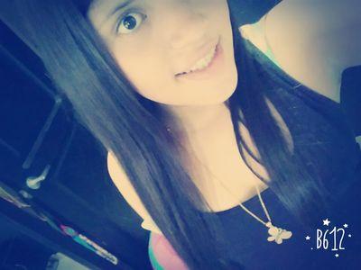 Vive la vida para el presente ,porque todo los demas es incierto- louis tomlinson