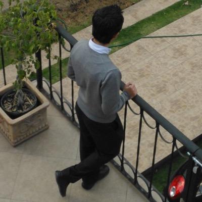 AlfonsoDcK's profile picture. ...Detrás de la Mayonesa, al lado del Ketchup a la izquierda de la ensalada de Coles.