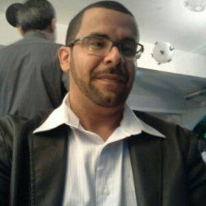 Hs37Santos's profile picture. 