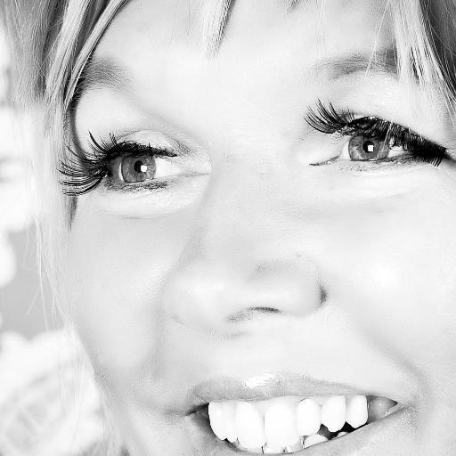 Former women's editor of Yorkshire paper. Authority on all things females love, from fashion and food to make-up and men !! Now freelance journo and PR bird