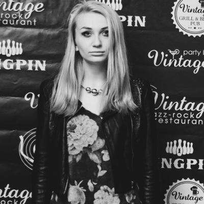 id_ChristinNova's profile picture. 