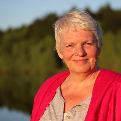 Coaching en Reading. Energetisch bewustzijn. Non-dualiteit/ Gewaarzijn. Meditatieavonden. Persoonlijke begeleiding.Onderwijs,Workshops en vooral veel lachen
