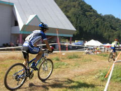 クロモリの自転車が大好きなライダー