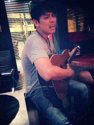 6fb1ebb938d9420's profile picture. 愛唱歌的蚊子--陳凱倫