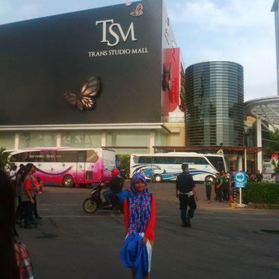 i am indonesian girl. i love ice cream, i love horror stories, i love korean dramas, i also like action movies. i always respond to all things calmly
