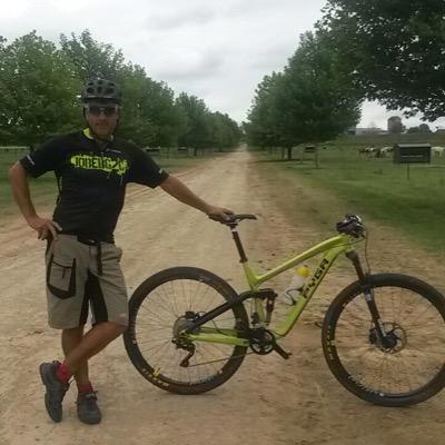 A link to my dad Gary Green's race updates & adventures due to a non tech - savvy farming brain.