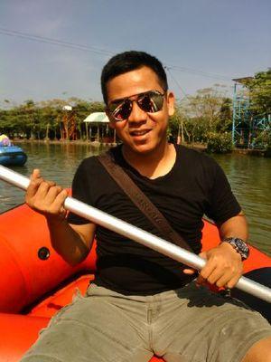 (Bahagia Itu Sederhana) tiada hentinya kita bersyukur kpd Allah SWT.
kita yang mengendalikan gaya hidup, bkn gaya hidup yg mengendalikan kita.