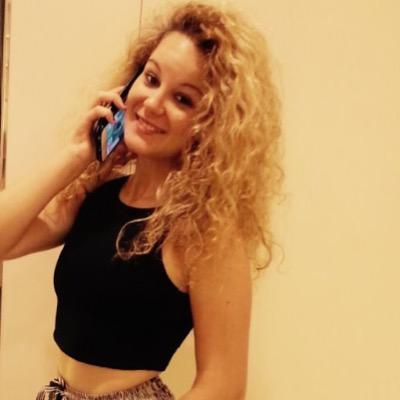 marclerom's profile picture. Economista. Publicista.Estudiante de Periodismo. En cuanto puedo montada en un avión y siempre colgada al móvil.