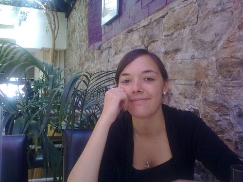 Fazer52's profile picture. Ride a yamaha FZS, love drawing, all singing & dancing... soon to be a Chemistry student. Love u/w shopping, and have an interest in tropical fish.