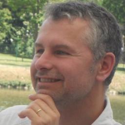 Professeur agrégé de mathématiques, auteur de livres et créateur de TERM Maths Prépa (https://t.co/do0pywE2YL).
