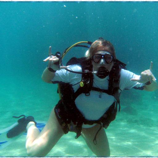 Underwater photographer and avid scuba diver with an interest in sharing the underwater world with others to promote saving our oceans and its inhabitants