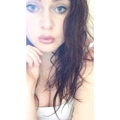 emmabladesxo's profile picture. I’m still a Capricorn ♑️