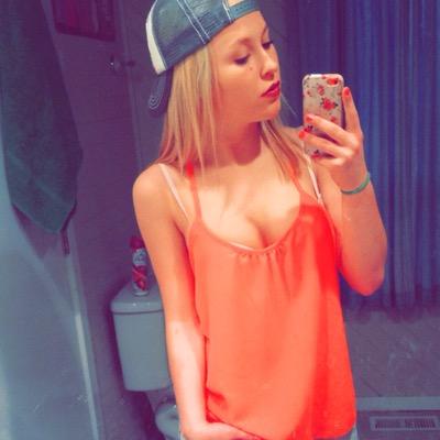 Sebizzzzl's profile picture. its ya girl seb lets go