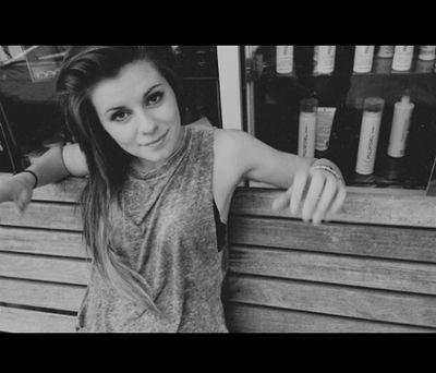 jamiesue02's profile picture. I spy a cutie with a booty                                       
5/15/15 Tonight Alive, State Champs, ATL
7/25/15 Warped Tour!