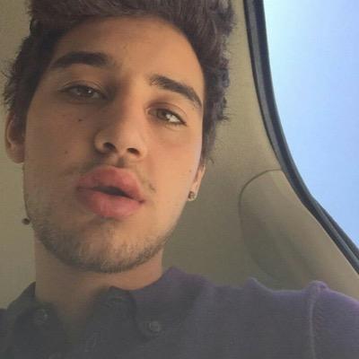 20, Aussie, @izJanoskians , instagram- @jaibrooks