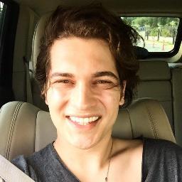 Its a fake id i am big fan of çağatay ulusoy that's why i made this profile.