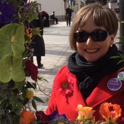 RiittaLassander's profile picture. Harrastaa kaupunkitapahtumia, klassista musiikia ja laskettelua.