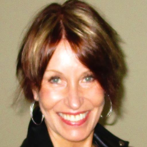 deb100's profile picture. Over 50 and dating..tweets about that