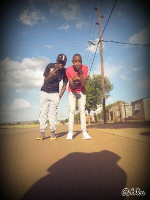 LsgGoodkiid's profile picture. Phone geek, like learning and listening to music used to be a rapper,I am a god fearing person yep that's me