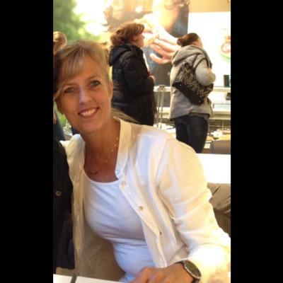Verbindend teamcoach met visie op reputatie manager/coach/verbinder/strategisch communicatieadviseur alfa/beta dagvoorzitter/presentator