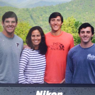 mother2three's profile picture. Mother to three FLORIDA GATORS!