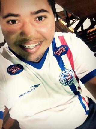 pabloaguiarn's profile picture. Jamais perca seu equilíbrio. Por mais forte que seja o vento da tempestade.
