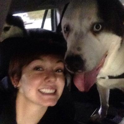 oopsifelldown's profile picture. bad with humans, great with books and dogs.