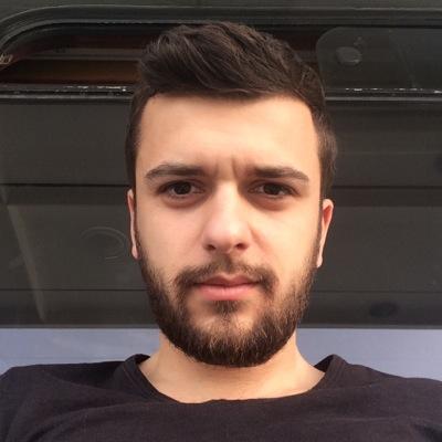 Hey there! I am using Twitter.